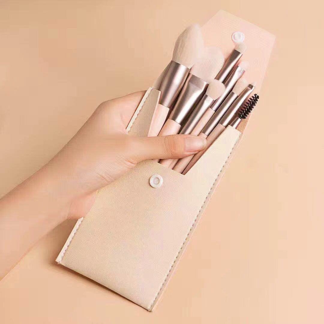 8-Piece Travel Brush Set With Case