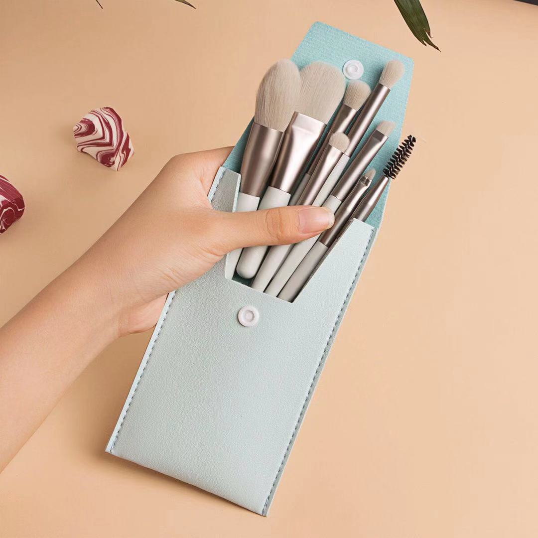 8-Piece Travel Brush Set With Case